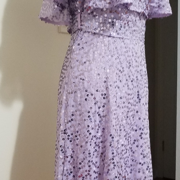 Sequin Cape midi Dress - Picture 4 of 10